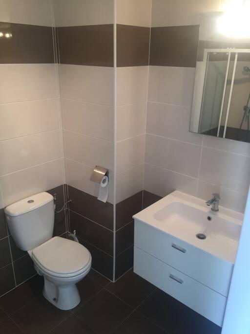 ניס Studio Meuble. Proche Mer Et Centre Ville מראה חיצוני תמונה